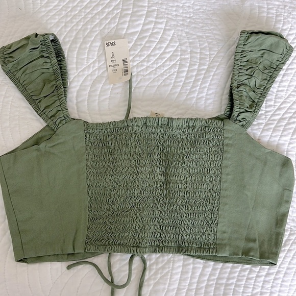 NWT Aeropostale Cinched V-Neck Cropped Tank Top Green Size Small - Picture 4 of 7